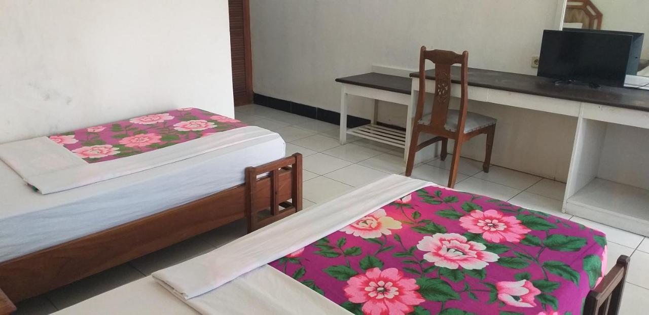 Intan Hotel 푸르와카르타 외부 사진