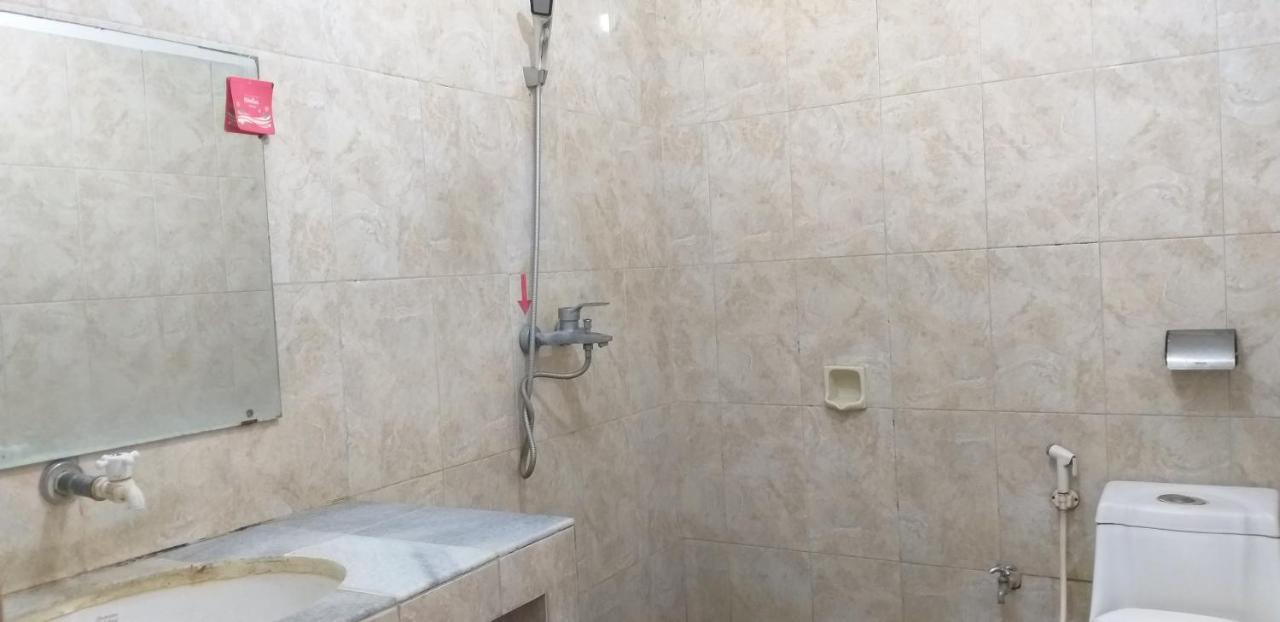 Intan Hotel 푸르와카르타 외부 사진