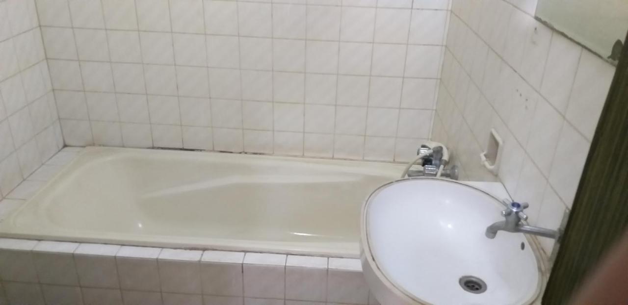 Intan Hotel 푸르와카르타 외부 사진