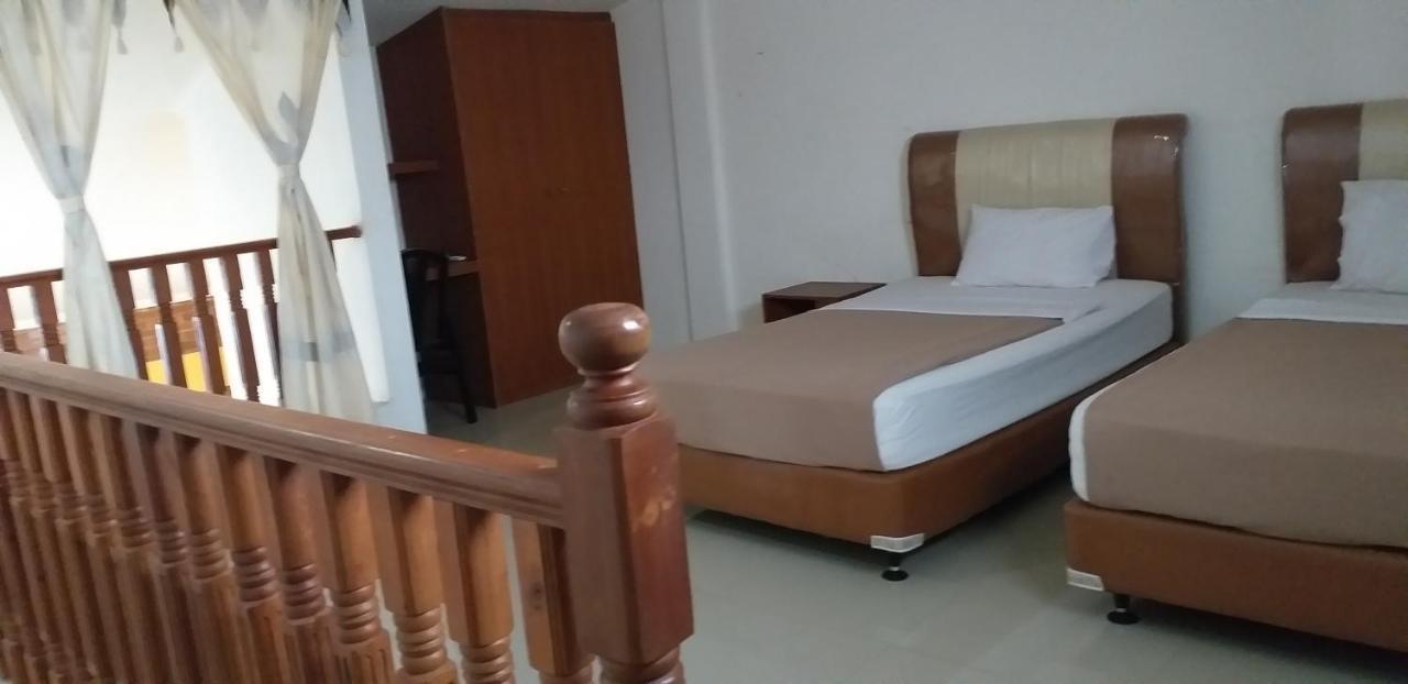 Intan Hotel 푸르와카르타 외부 사진