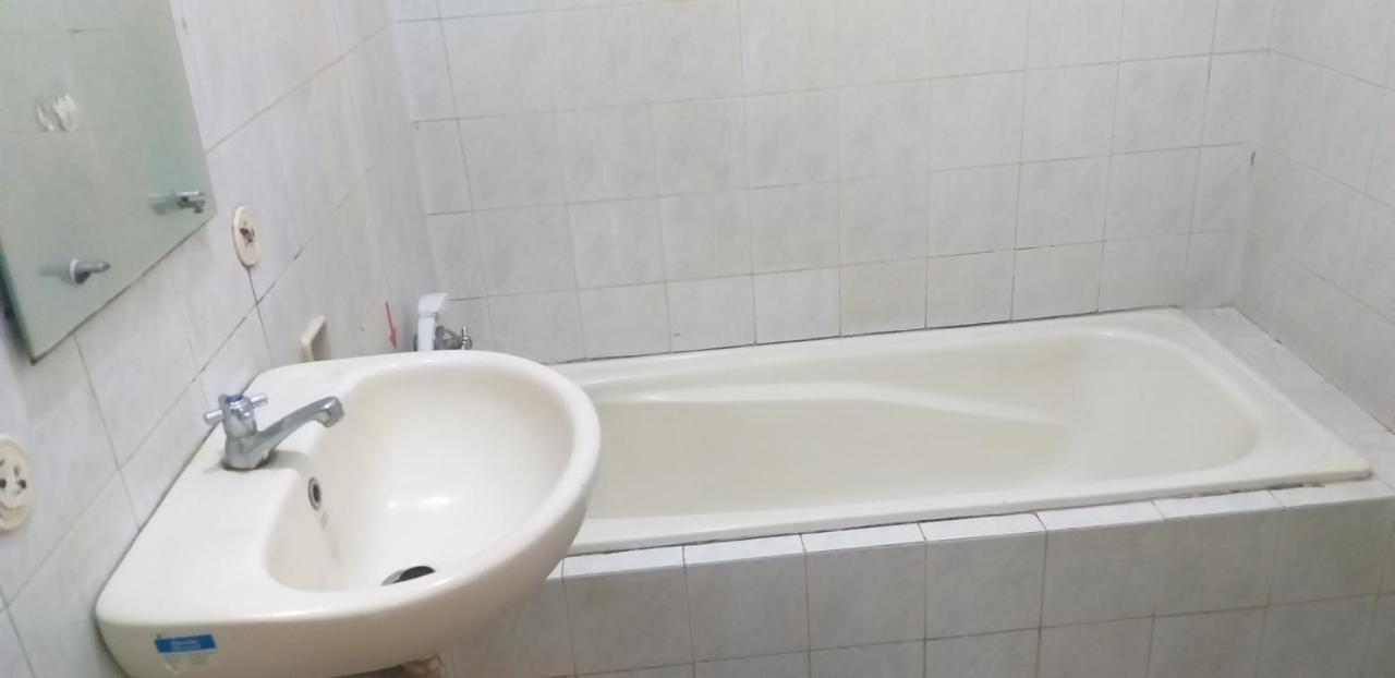Intan Hotel 푸르와카르타 외부 사진
