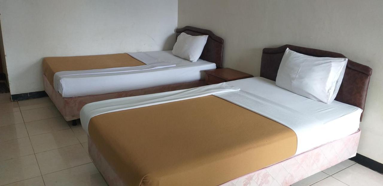 Intan Hotel 푸르와카르타 외부 사진