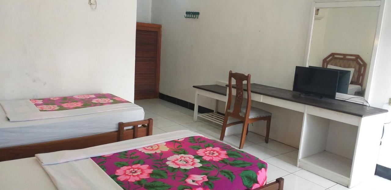 Intan Hotel 푸르와카르타 외부 사진